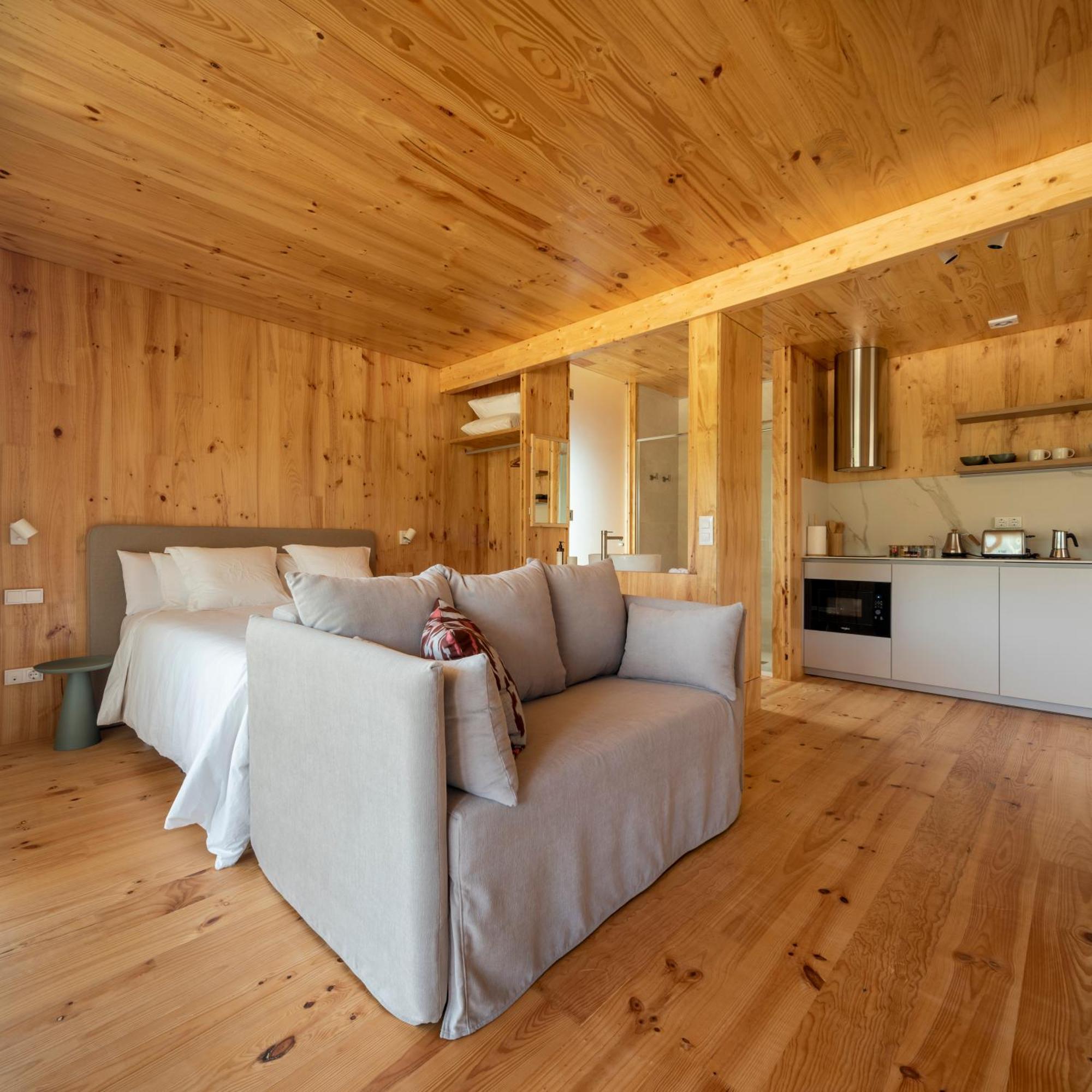 Apartment De *
